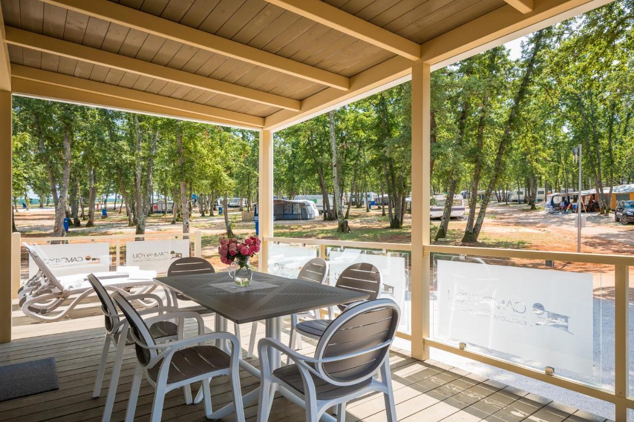 Mobile Homes Premium Relax Park Umag By Camp4You Karigador Exterior photo